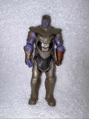 Marvel Avengers Endgame Titan Hero Thanos 6-inch Action Figure